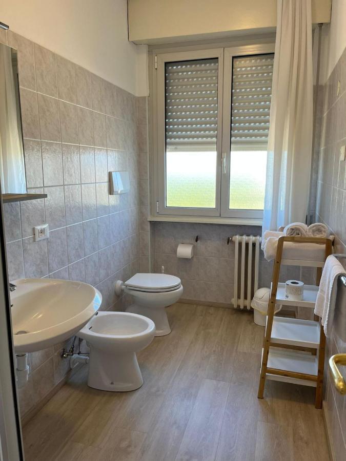 Albergo Aquila Lazise Bagian luar foto