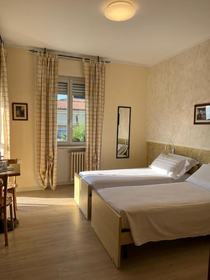 Albergo Aquila Lazise Bagian luar foto