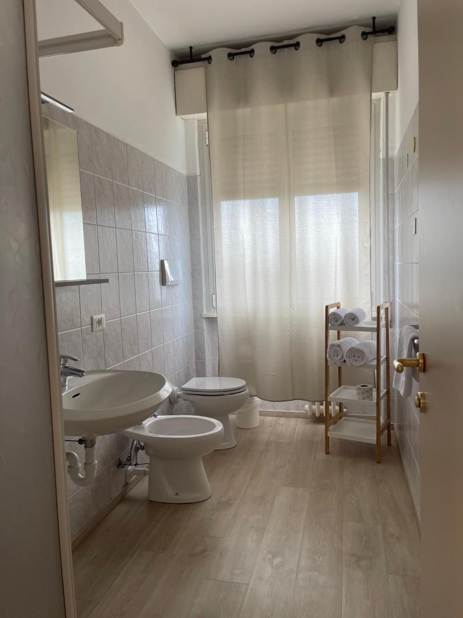 Albergo Aquila Lazise Bagian luar foto